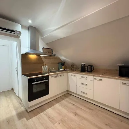 Douillet Apartment