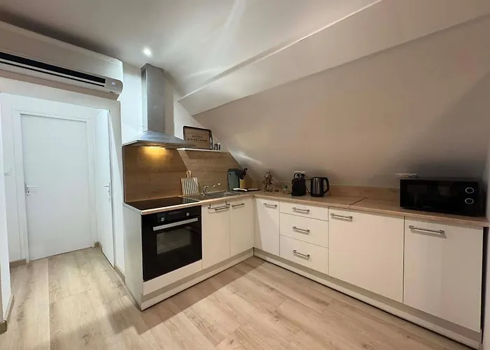 Douillet Apartment